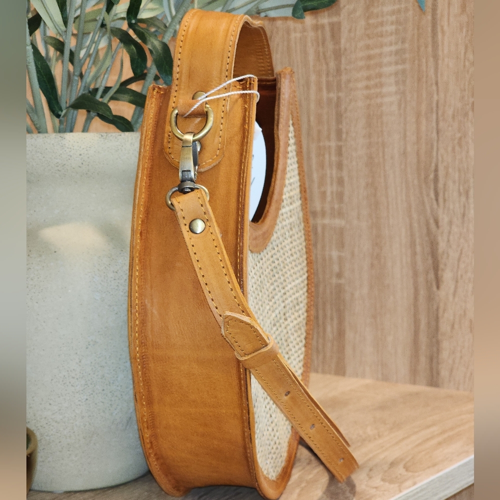 Street Level Ajeng Rattan Crossbody Brown Leather Handmade Woven Women's Bag - Picture 3 of 9